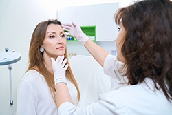 Choosing the Right Dermatologist in Newport Beach and Beverly Hills for Your Skin Care Nee...
