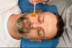 Dermatologist-Approved Glycolic Peel Treatments in Newport Beach for Radiant Skin